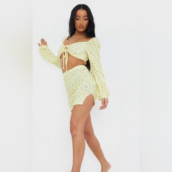 Pretty little thing Yellow mini skirt and top - Picture 15 of 16